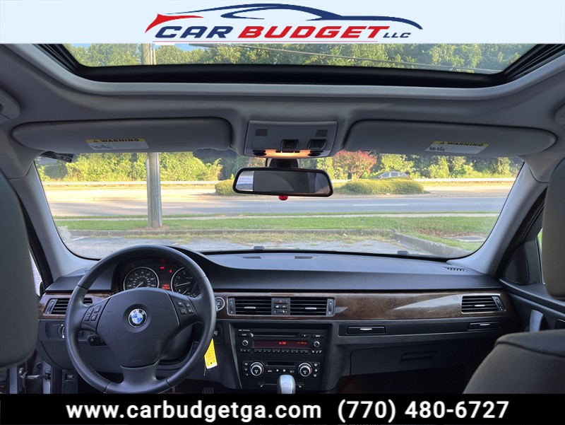 2009 BMW 3-Series 328i — photo 13 of 25